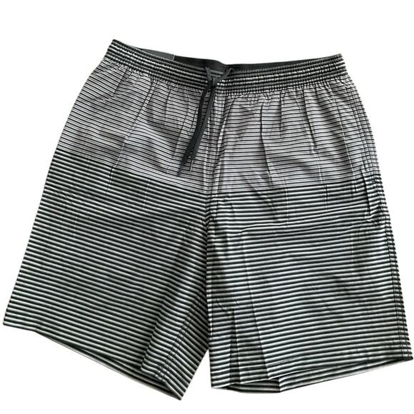 Kirkland Signature Men's Swim Shorts Size Large NWT - Picture 3 of 8